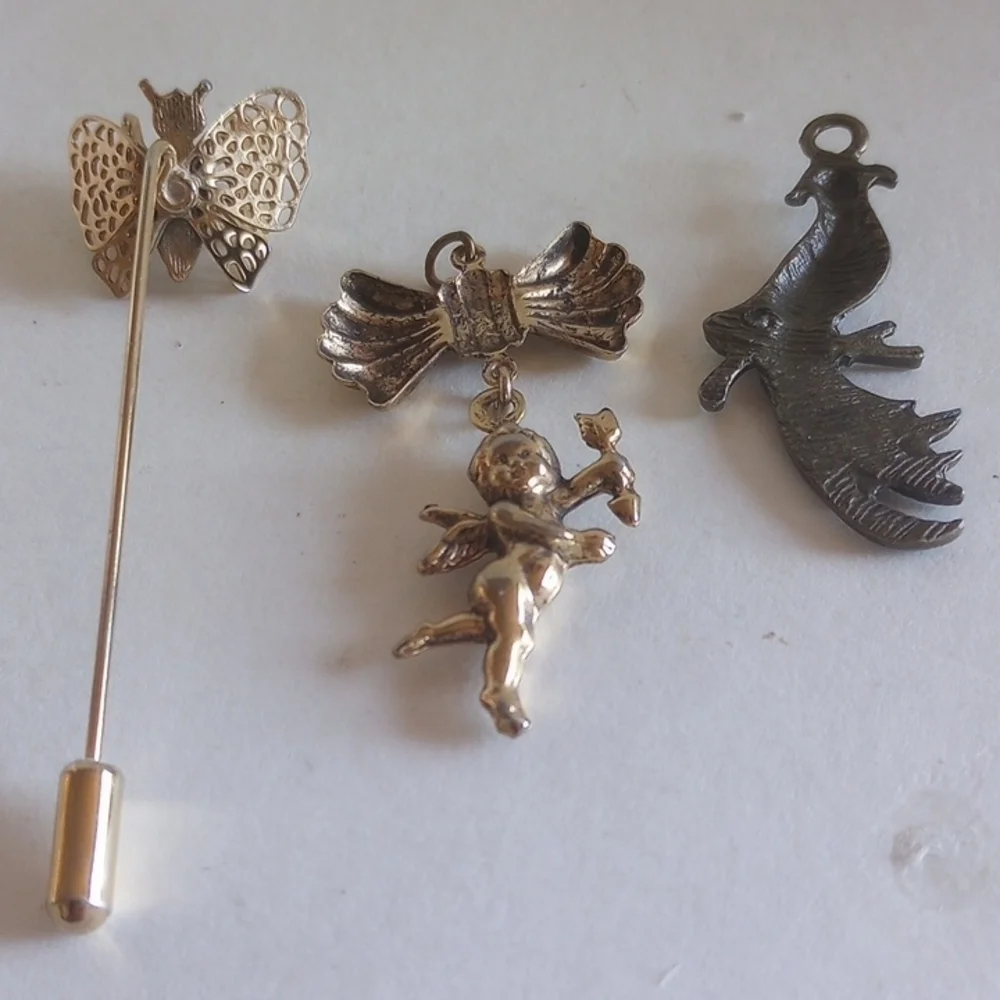 PENDANTS , PIN VINTAGE LOT CHERUB, BUTTERFLY HAT PIN,  PARAKEED LOT OF THREE